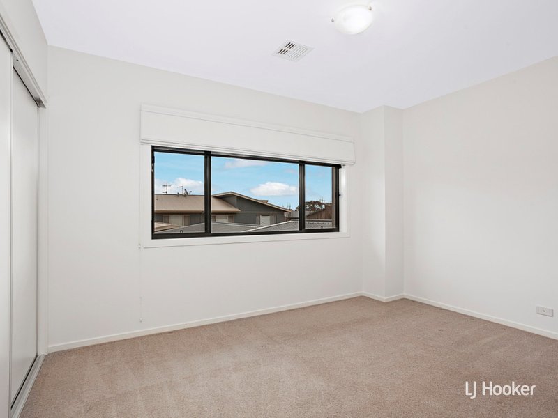 Photo - 223 Aspinall Street, Watson ACT 2602 - Image 8