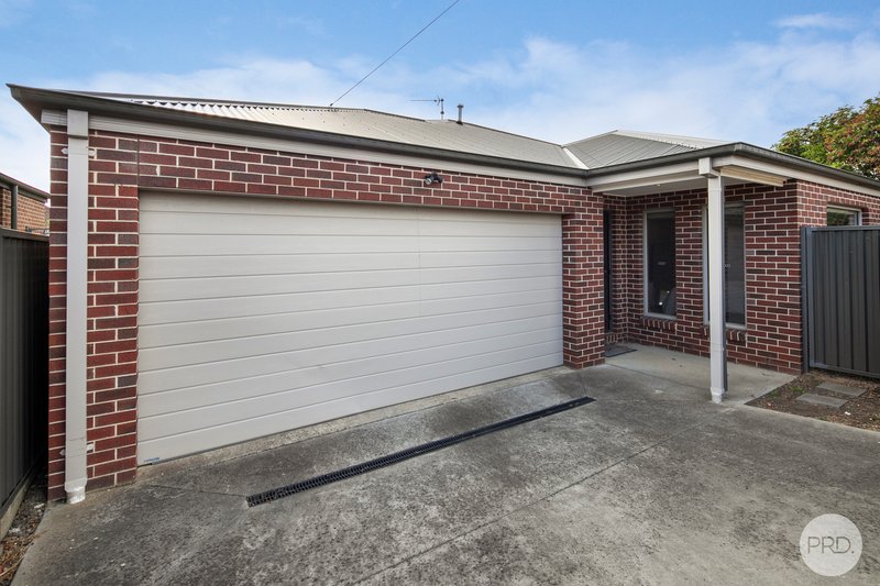 2/23 Beverin Street, Sebastopol VIC 3356