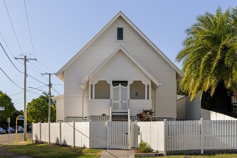 Photo - 223 Bonney Avenue, Clayfield QLD 4011 - Image 1