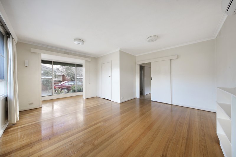 Photo - 2/23 Brickwood Street, Brighton VIC 3186 - Image 3