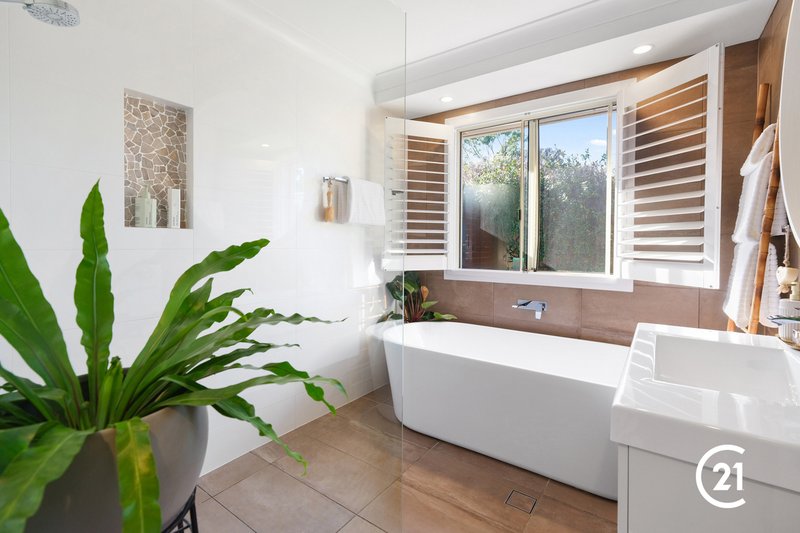 Photo - 223 Cresthaven Avenue, Bateau Bay NSW 2261 - Image 5