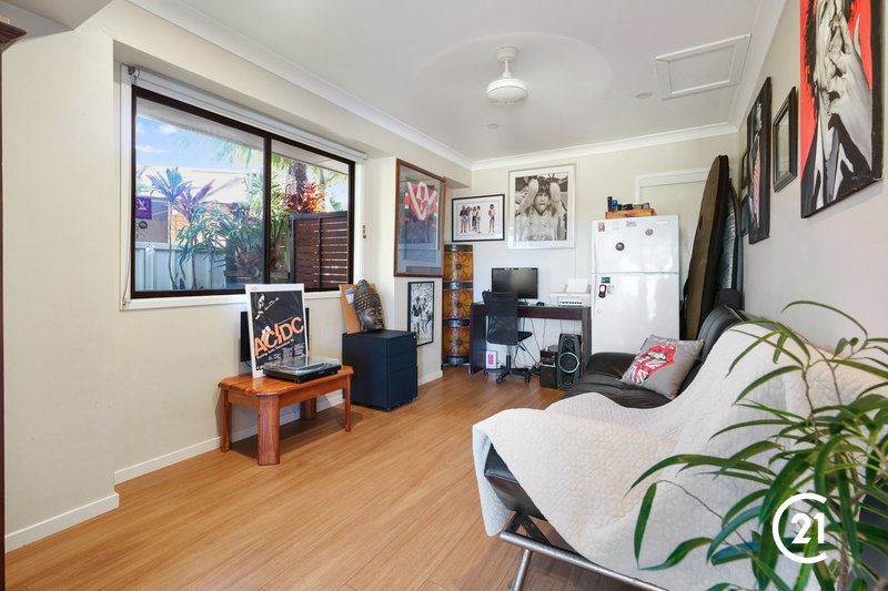 Photo - 223 Cresthaven Avenue, Bateau Bay NSW 2261 - Image 11