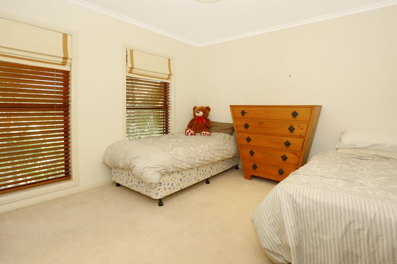 Photo - 223 Crestwood Drive, Molendinar QLD 4214 - Image 22