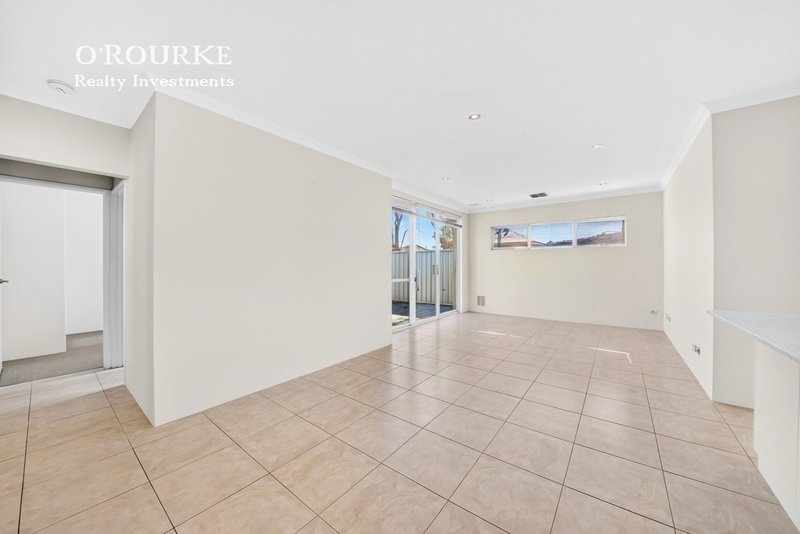Photo - 2/23 Crocker Way, Innaloo WA 6018 - Image 9