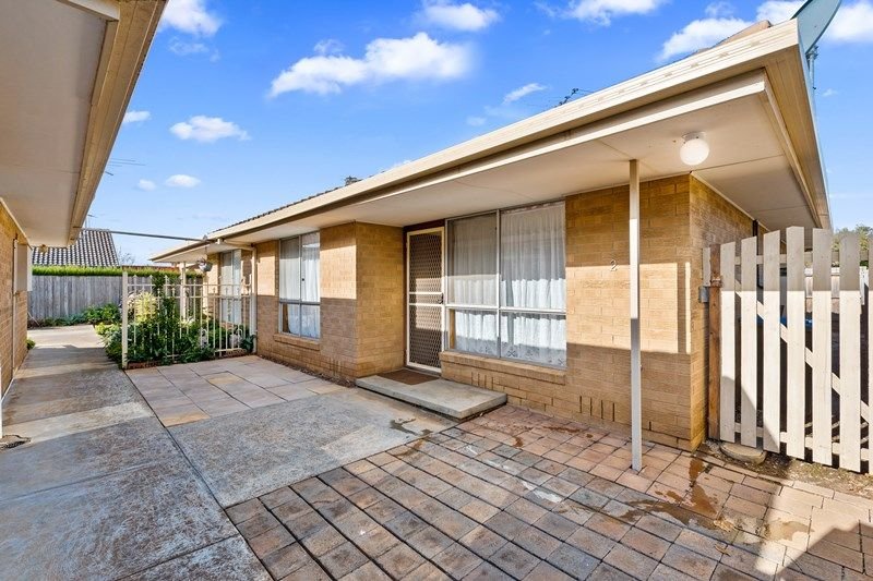 2/23 Deutgam Street, Werribee VIC 3030