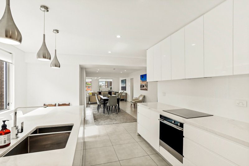 Photo - 2/23 Diamond Bay Road, Vaucluse NSW 2030 - Image 2