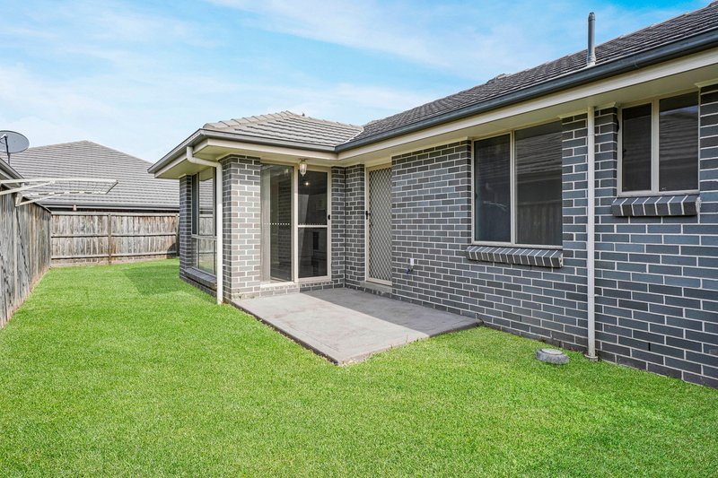 Photo - 2/23 Dunnart Street, Aberglasslyn NSW 2320 - Image 11