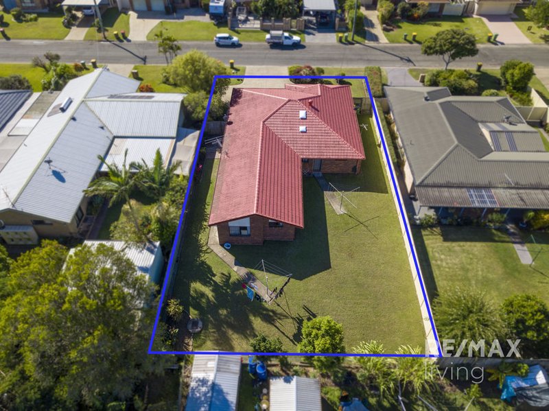 Photo - 2/23 Fairway Court, Caboolture QLD 4510 - Image 6