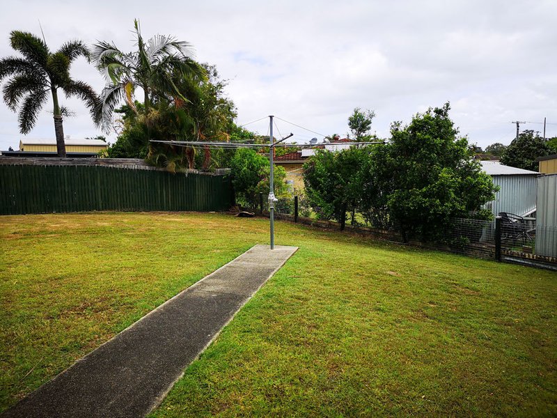 Photo - 2/23 Fairway Court, Caboolture QLD 4510 - Image 10