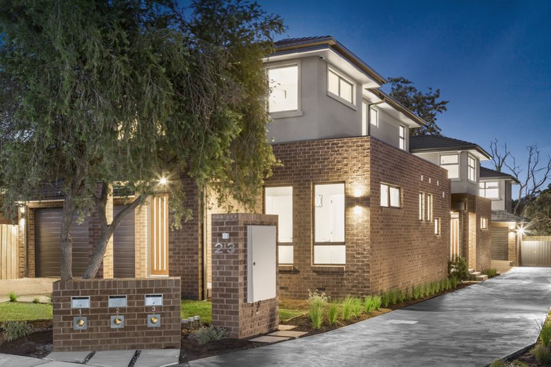 2/23 Farleigh Avenue, Burwood VIC 3125