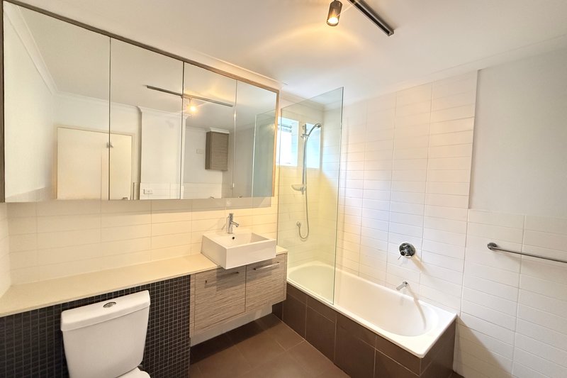Photo - 2/23 Farmer Street, Richmond VIC 3121 - Image 6