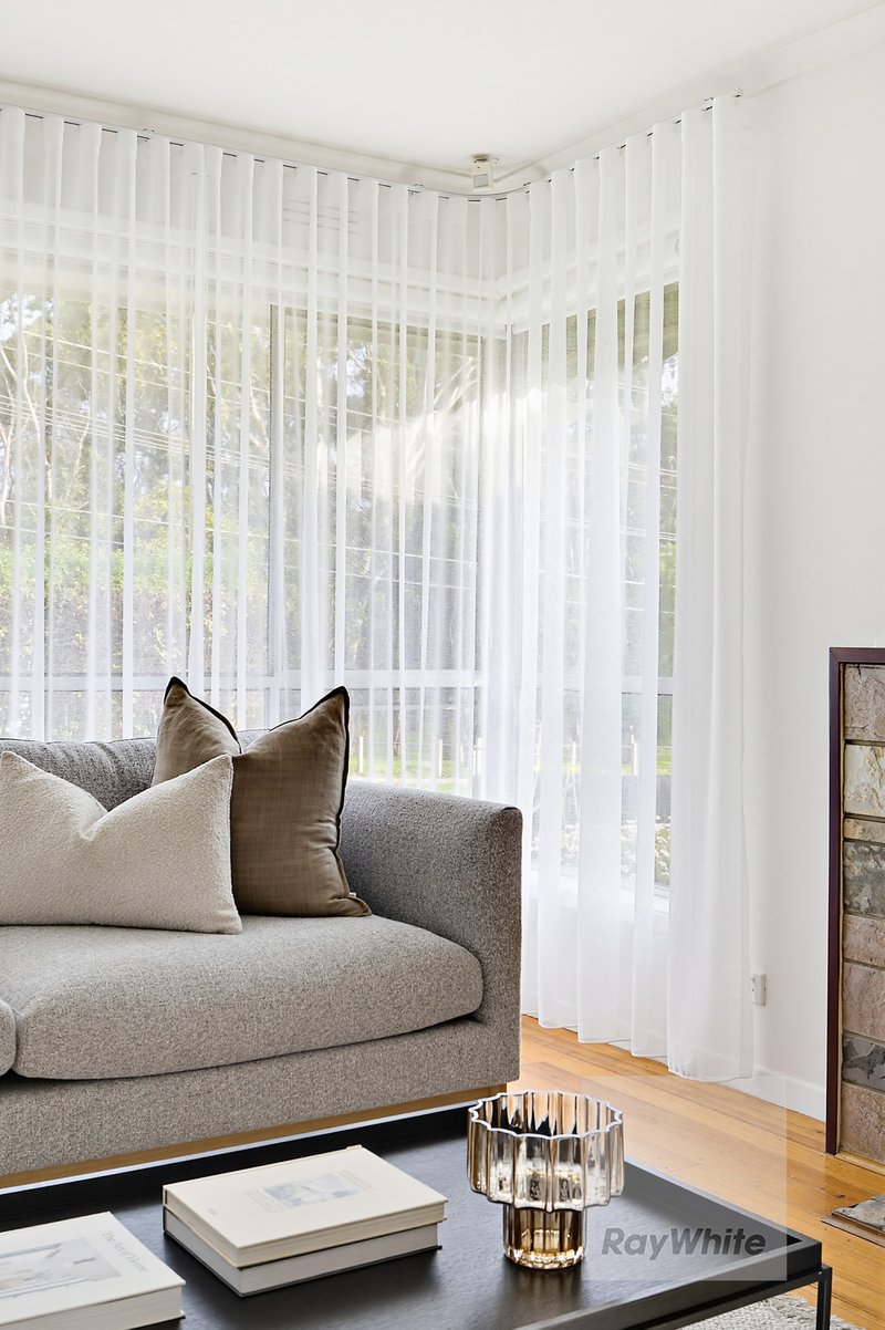 Photo - 223 Greenwood Drive, Bundoora VIC 3083 - Image 4