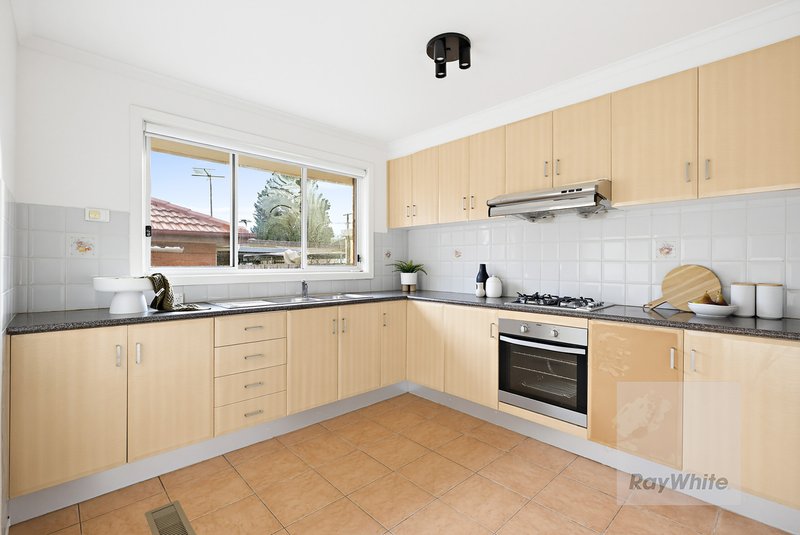 Photo - 223 Greenwood Drive, Bundoora VIC 3083 - Image 7