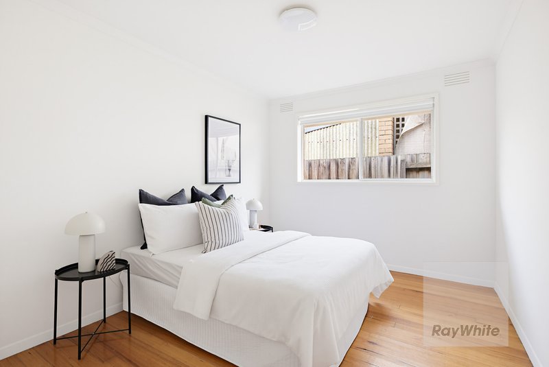 Photo - 223 Greenwood Drive, Bundoora VIC 3083 - Image 10