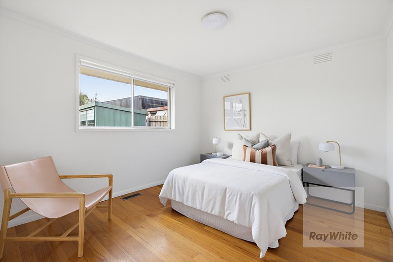 Photo - 223 Greenwood Drive, Bundoora VIC 3083 - Image 11