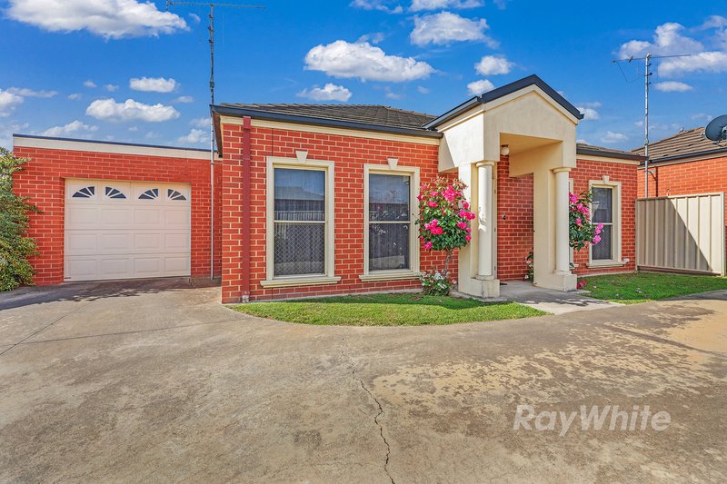 Photo - 2/23 Hare Street, Echuca VIC 3564 - Image 2