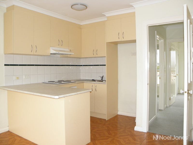 Photo - 2/23 Holtom Street East , Carlton North VIC 3054 - Image 2