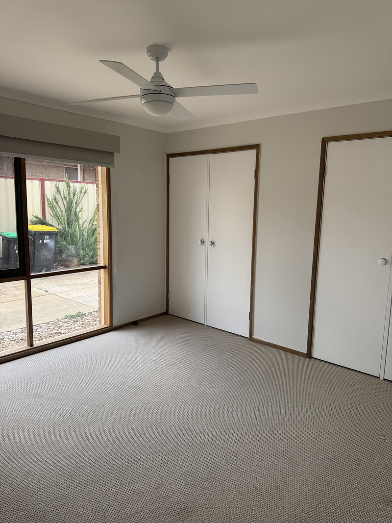 Photo - 2/23 Hume Avenue, Melton South VIC 3338 - Image 9