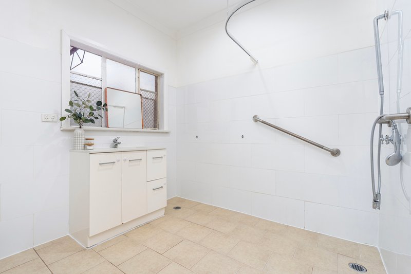 Photo - 223 Kiewa Street, South Albury NSW 2640 - Image 11