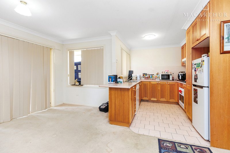 Photo - 2/23 Kirrang Avenue, Glenfield Park NSW 2650 - Image 4