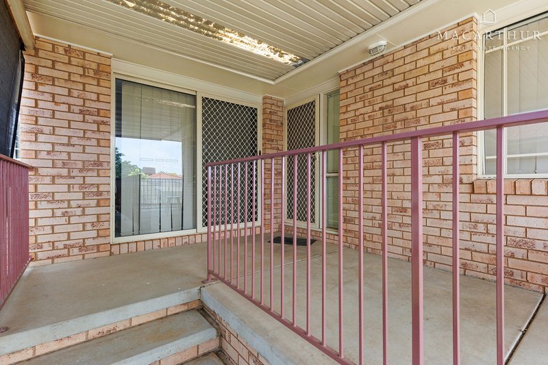 Photo - 2/23 Kirrang Avenue, Glenfield Park NSW 2650 - Image 8