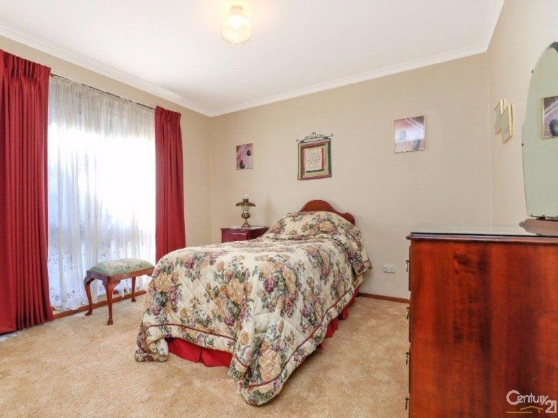 Photo - 2/23 Princes Highway , Pakenham VIC 3810 - Image 7