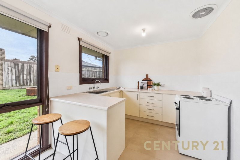 Photo - 2/23 Purley Drive, Dandenong North VIC 3175 - Image 3