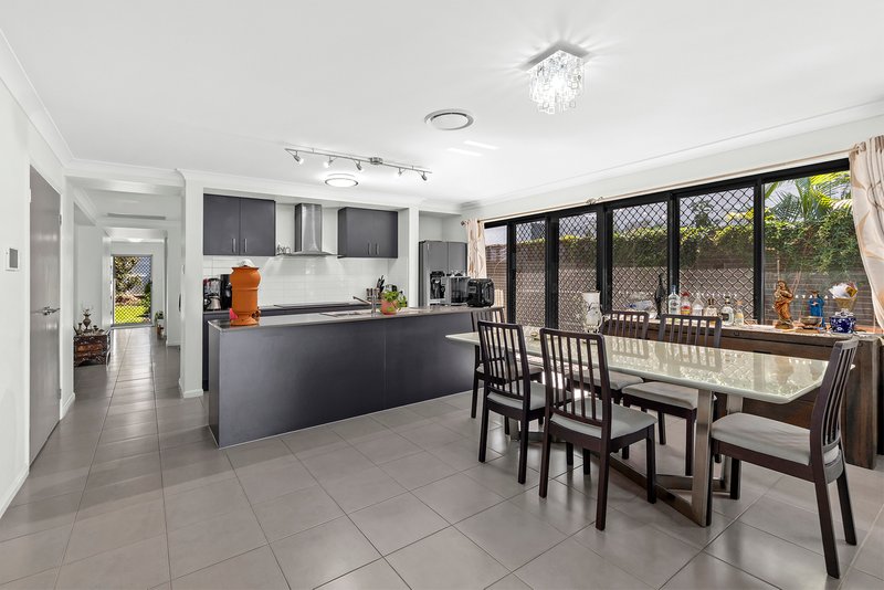 Photo - 223 Ridley Road, Bridgeman Downs QLD 4035 - Image 2