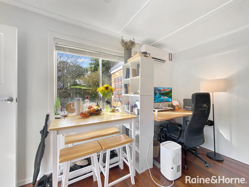Photo - 2/23 Salisbury , Indooroopilly QLD 4068 - Image 3