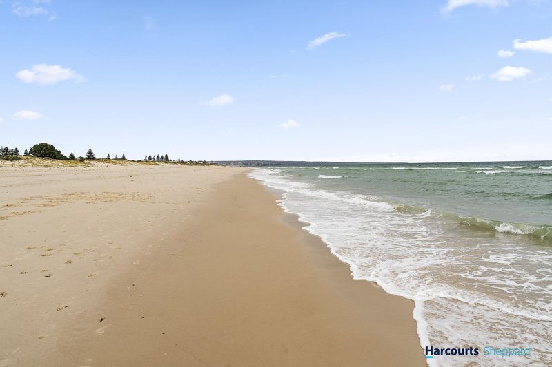 Photo - 2/23 Seaview Road, West Beach SA 5024 - Image 20