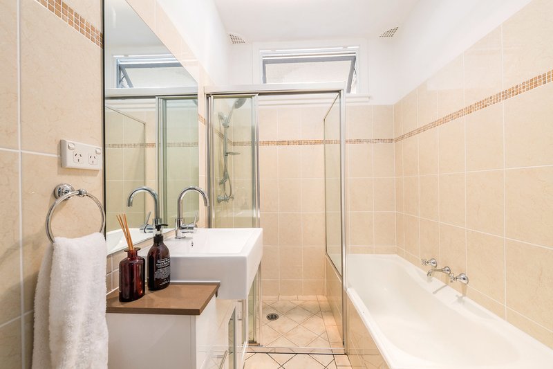 Photo - 2/23 Solander Street, Monterey NSW 2217 - Image 6