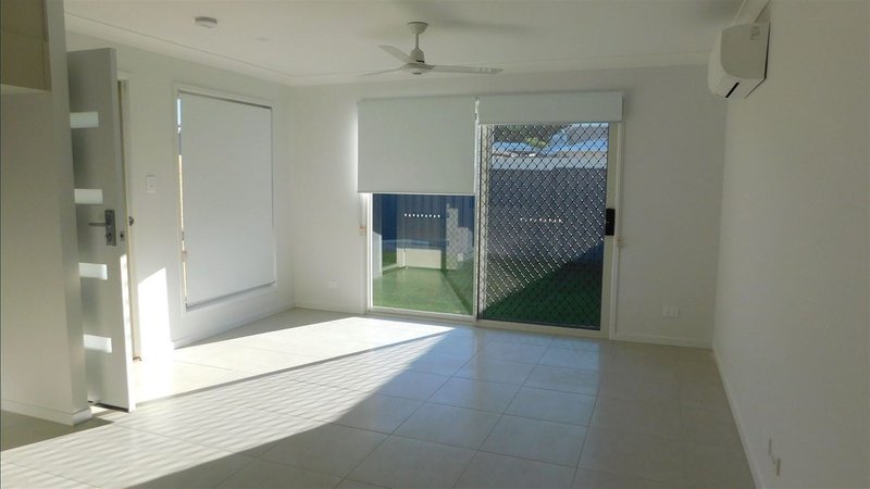 Photo - 2/23 Spruce Street, Loganlea QLD 4131 - Image 3