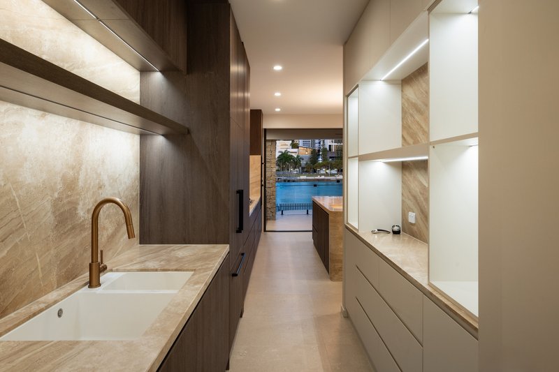 Photo - 2/23 Tarcoola Crescent, Surfers Paradise QLD 4217 - Image 10
