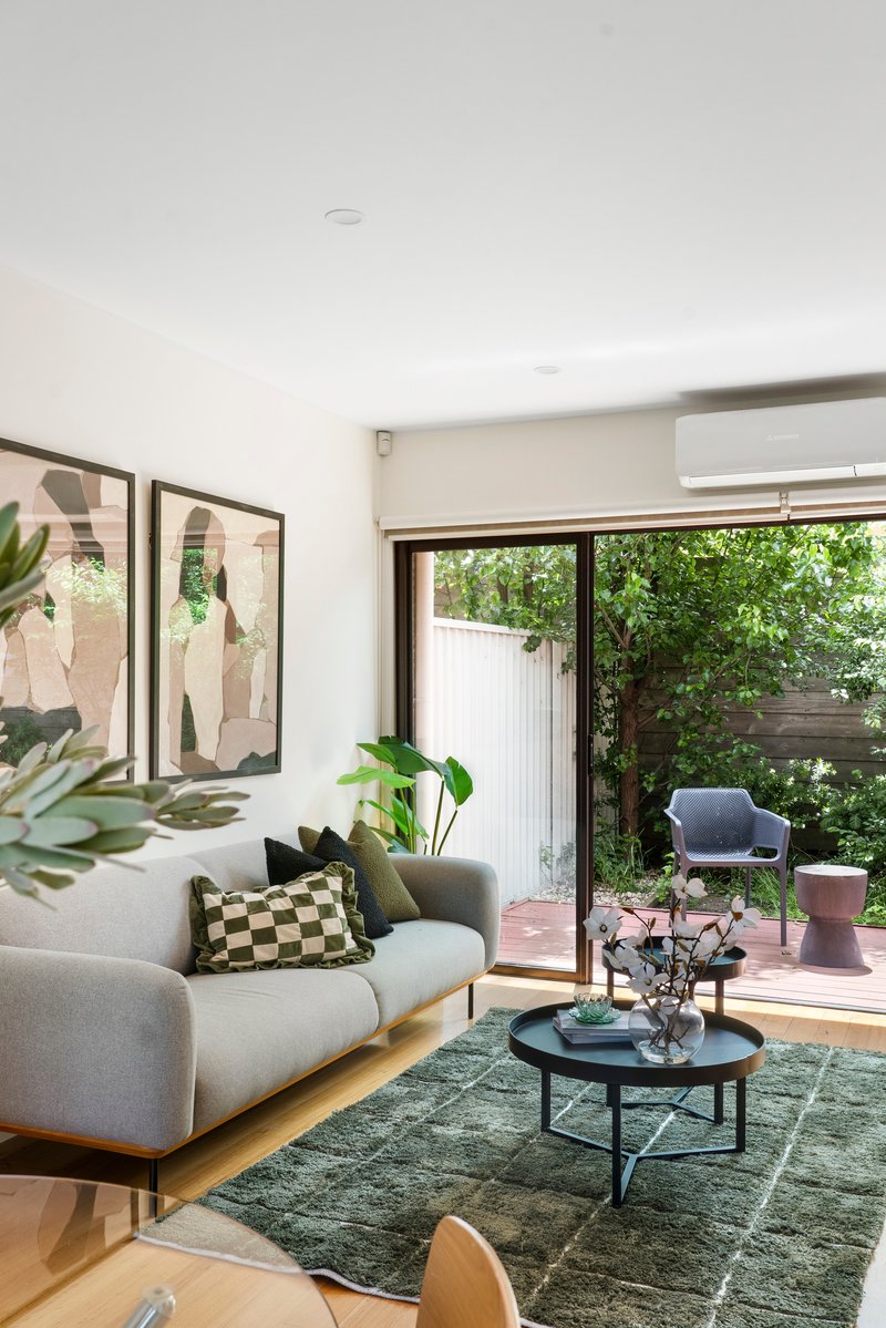 Photo - 2/23 Win-Malee Street, Hadfield VIC 3046 - Image 3