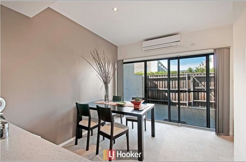 Photo - 22/30 Ijong Street, Braddon ACT 2612 - Image 3