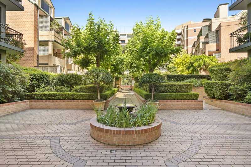 Photo - 22/300 Riley Street, Surry Hills NSW 2010 - Image 6