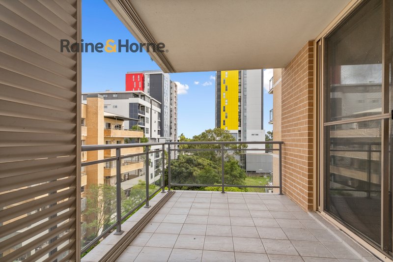 Photo - 22/33-39 Lachlan Street, Liverpool NSW 2170 - Image 5