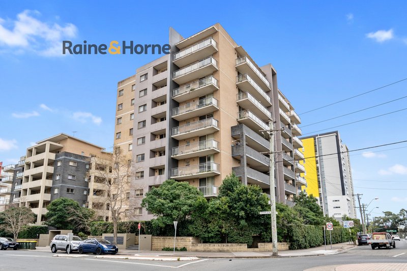 Photo - 22/33-39 Lachlan Street, Warwick Farm NSW 2170 - Image 2