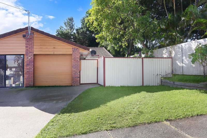 Photo - 2/233 Central Street, Labrador QLD 4215 - Image 1