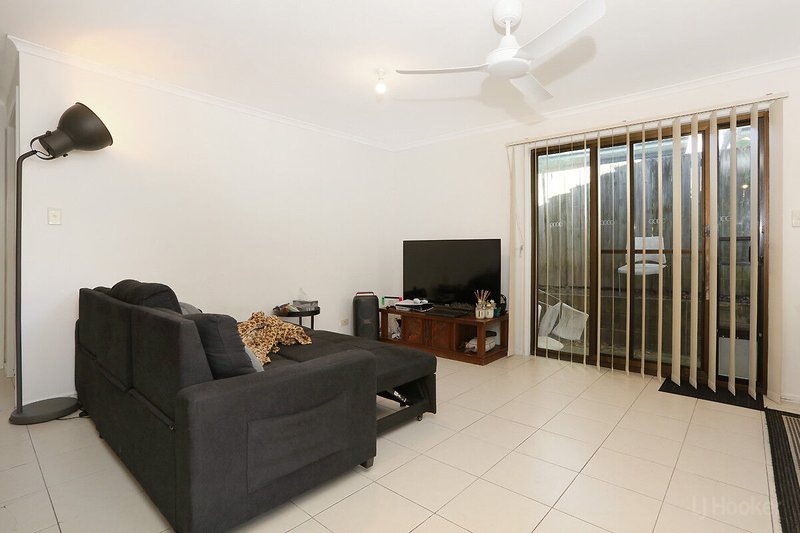 Photo - 2/233 Central Street, Labrador QLD 4215 - Image 8