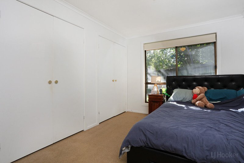 Photo - 2/233 Central Street, Labrador QLD 4215 - Image 12