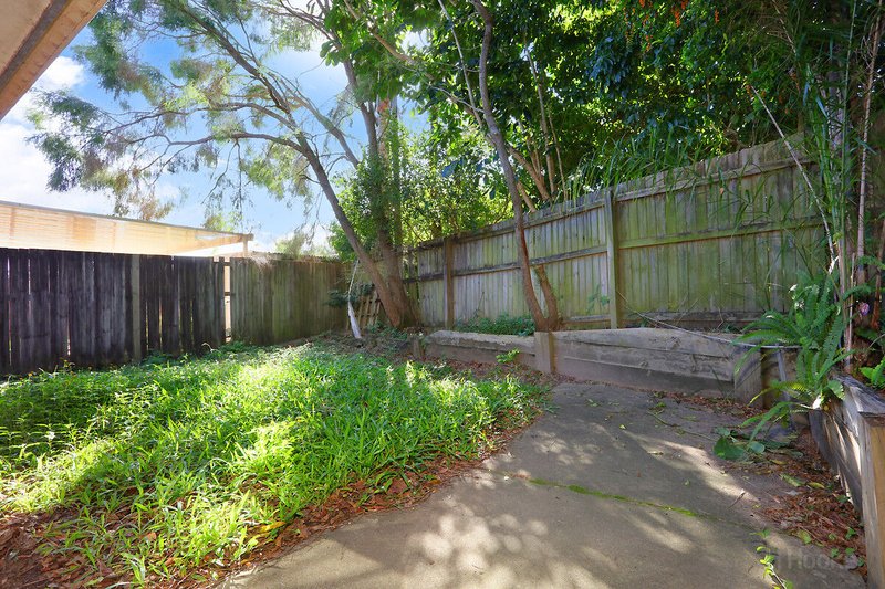 Photo - 2/233 Central Street, Labrador QLD 4215 - Image 14