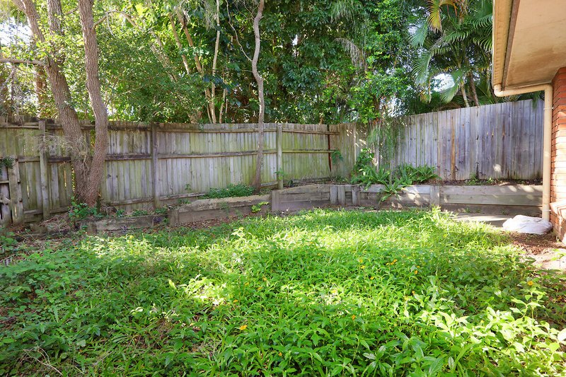 Photo - 2/233 Central Street, Labrador QLD 4215 - Image 15