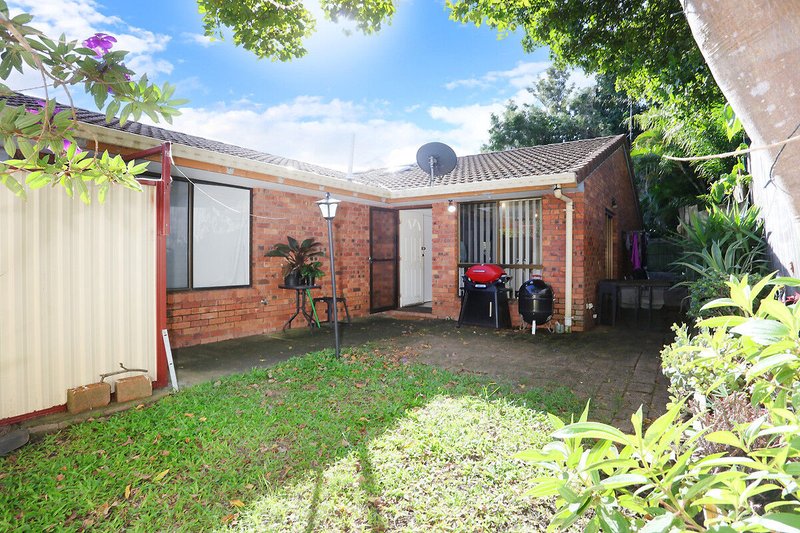 Photo - 2/233 Central Street, Labrador QLD 4215 - Image 18