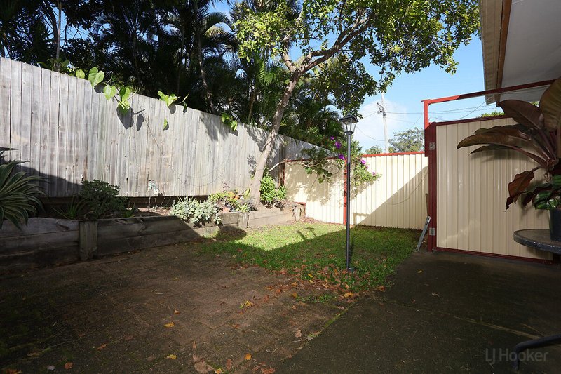 Photo - 2/233 Central Street, Labrador QLD 4215 - Image 19