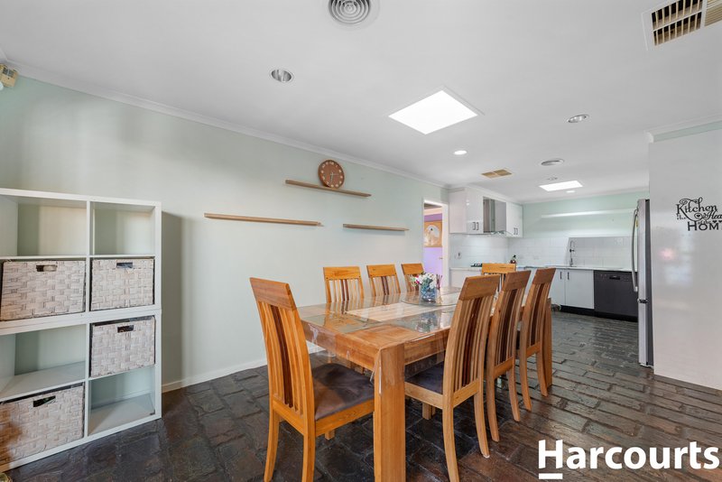 Photo - 2/233 Greaves Street North, Werribee VIC 3030 - Image 6