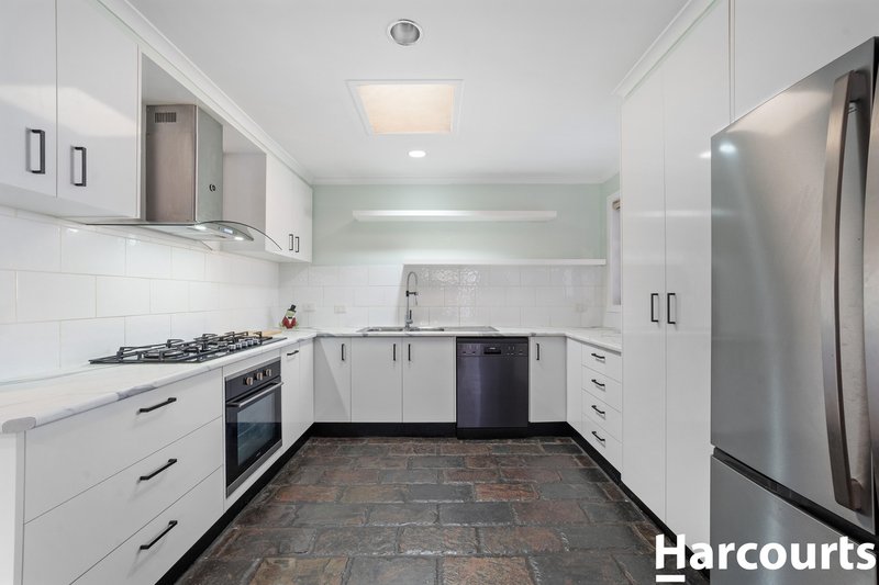 Photo - 2/233 Greaves Street North, Werribee VIC 3030 - Image 8