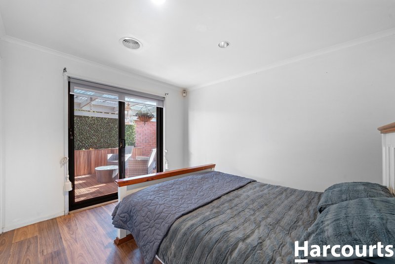 Photo - 2/233 Greaves Street North, Werribee VIC 3030 - Image 10