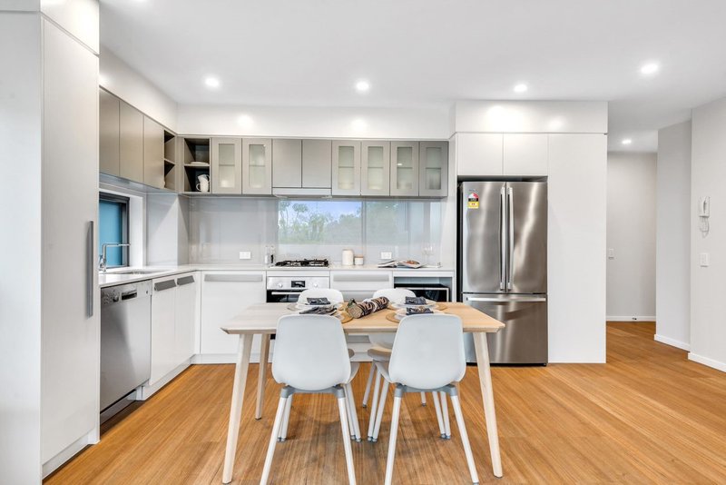 Photo - 22/33 Sword Street, Woolloongabba QLD 4102 - Image 3