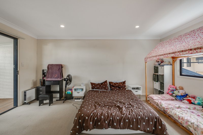 Photo - 22/337 Spring Street, Kearneys Spring QLD 4350 - Image 6